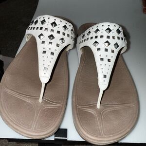 Fitflop White and Brown T-Strap Sandals with Decorative Cutouts